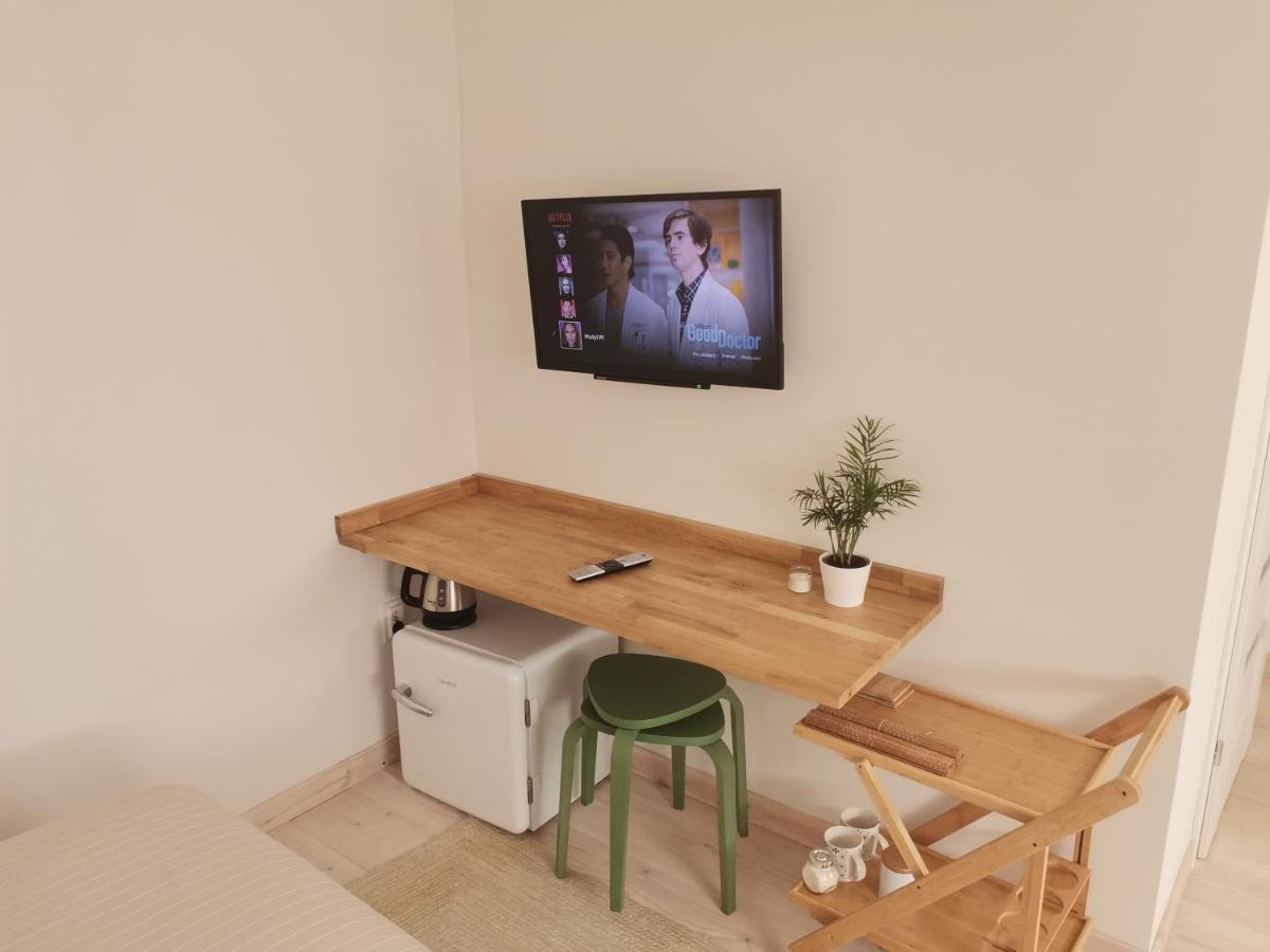 Motyl Apartamenty Studio Lub Pokoj Z Lazienka Bytom Exterior photo